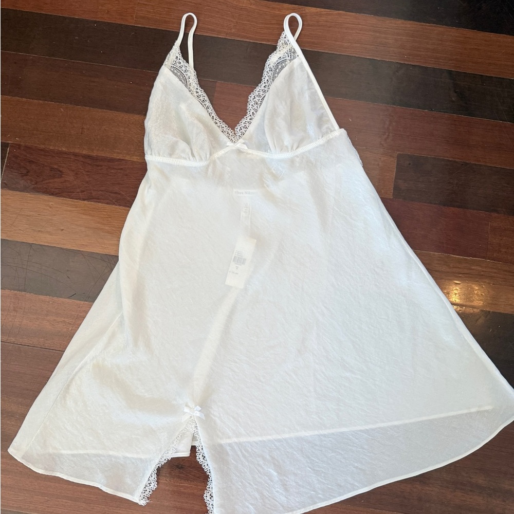 NWT! Madelyn Lace Trim Satin Charmeuse Chemise